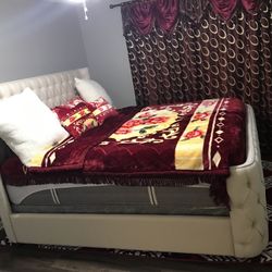 Tufted Queen Bed Frame w/ Custom Crystal Tufted KING Bed Frame w/ Custom Crystal Tufted KING Bed Frame w/ Custom Crystal Buttons – $750 Cash (Mattress