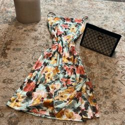Med Flowery Dress