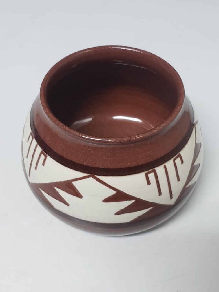 Glazed Southwestern pottery jar