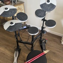 Roland TD-4 ELECTRIC DRUM KIT