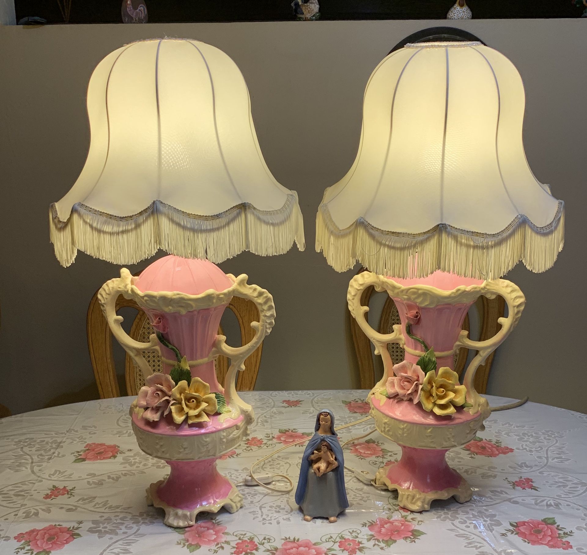 Beautifully antique hand painted lamps 60$ obo