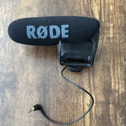 RØDE VideoMic On-Camera Shotgun Microphone – Great Condition