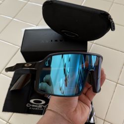 Oakley Sutros