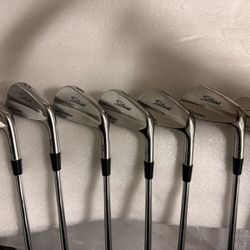 Titleist MB 712 Iron Set