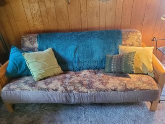 Futon couch/bed