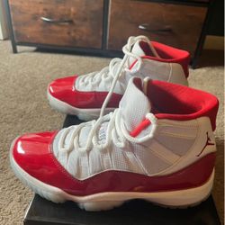 Jordan 11 “cherries” Men’s Size 8