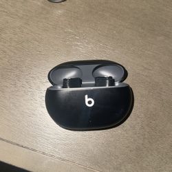 Beats - Noise cancellation Headphones