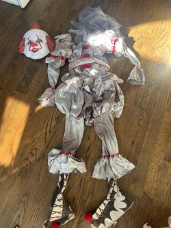 Adult one size pennywise Halloween costume