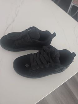 DC  tennis shoes