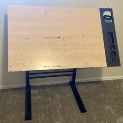 Adjusting Drafting Table- Sturdy And Functional
