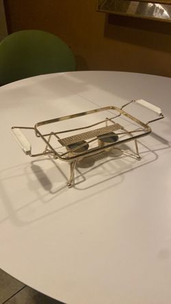 Pyrex casserole stand