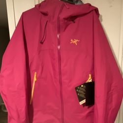 Arcteryx Beta Lightweight Jacket Women’s L Men’s M