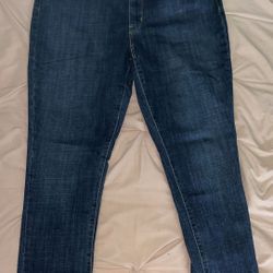 721 High rise skinny Levis 33 (NEGOTIABLE) 