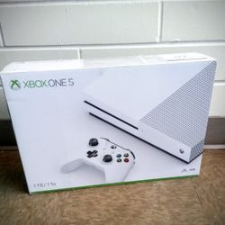 XBOX ONE S  Open Box