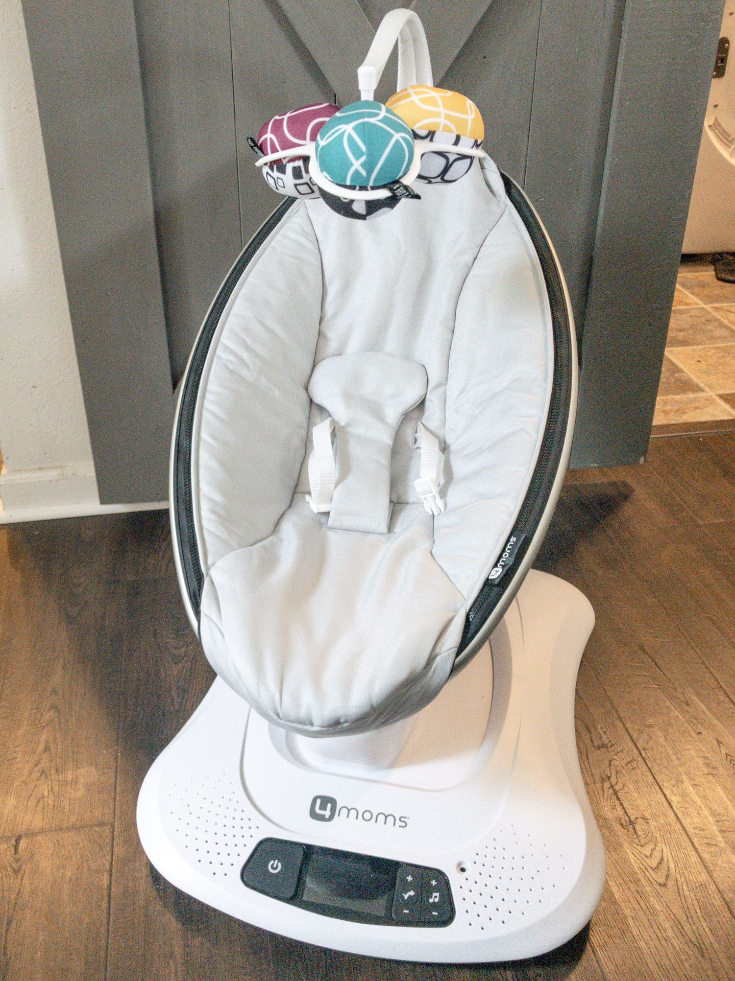 Mamaroo Baby Swing