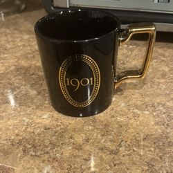 Disneyland Club 33 - 1901 Limited Mug 