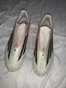 Soccer cleats size 7 1/2