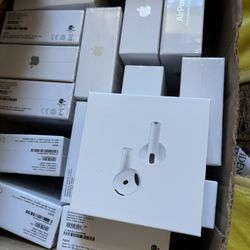 AirPods 4 Noise Cancellation