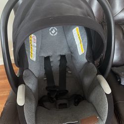 Maxi Cosi Baby car seat with Base