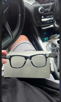 Meta glasses