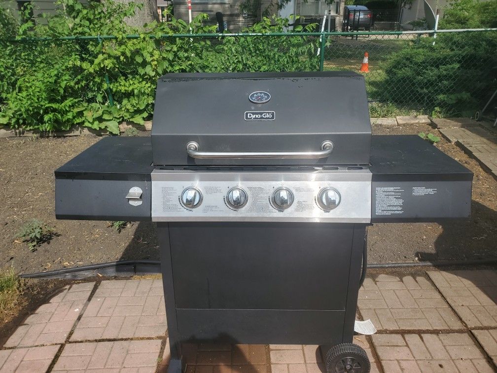 Dyna-Glo Premium Propan Gas Grill with Cover