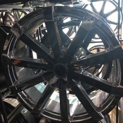 20” Strada Wheels.