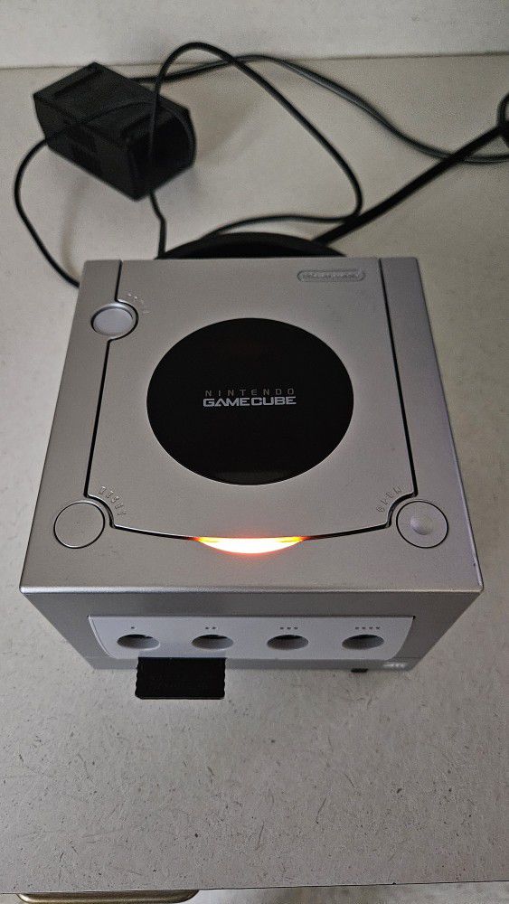 Platinum Nintendo GameCube 