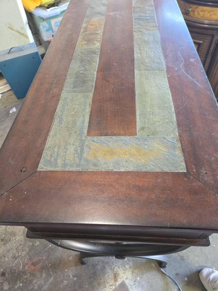 Entertainment Center Table 