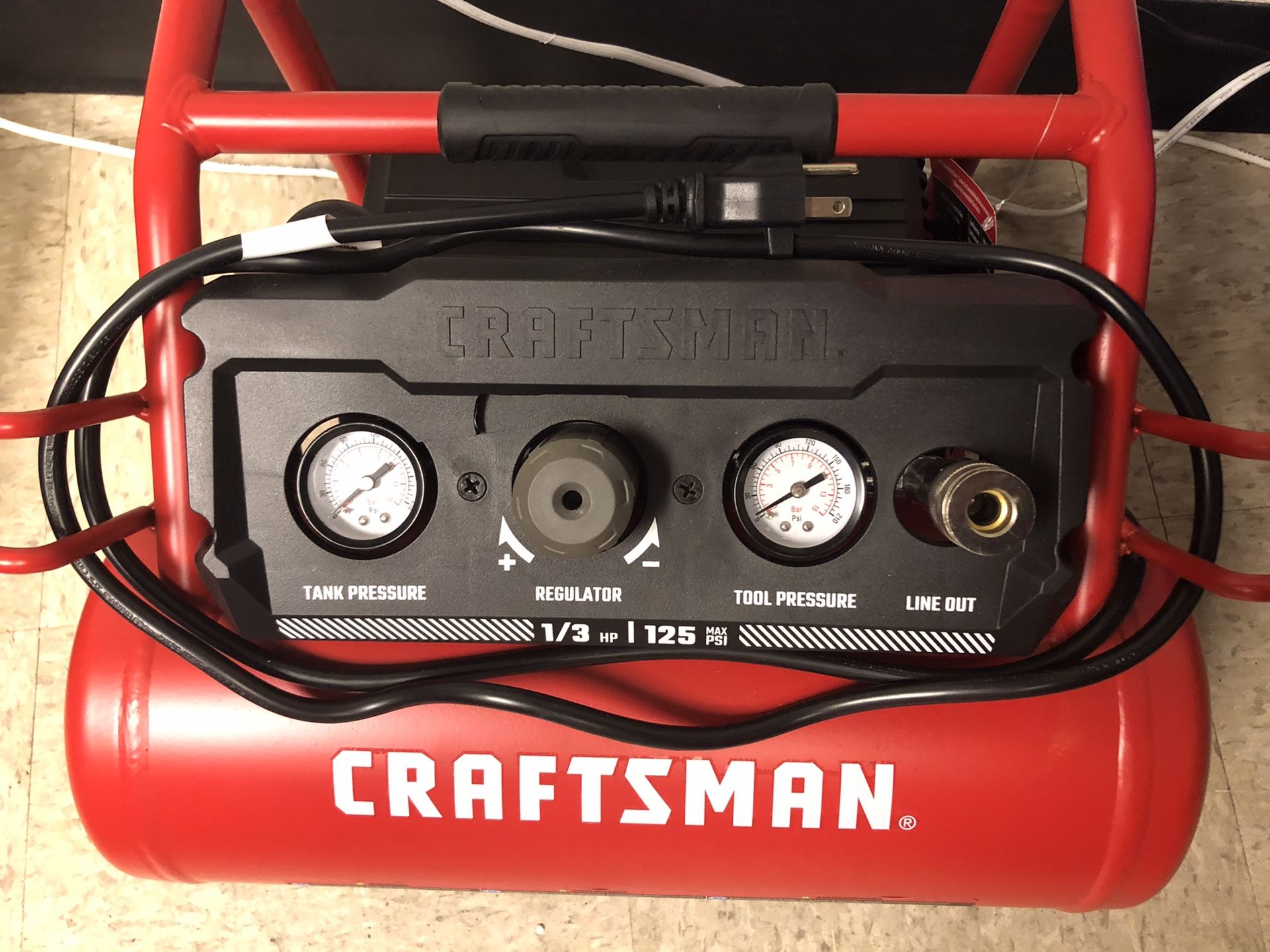 NEW CRAFTSMAN 2.0GALLON 125 PSI HOT DOG AIR COMPRESSOR CMXECXA0200244