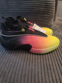 Brand New adidas D.O.N. Issue 7 Basketball Shoes sz 9