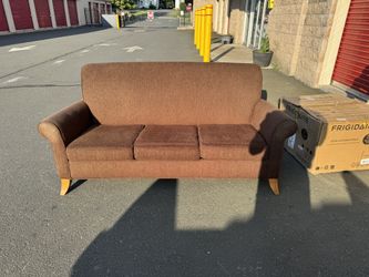 Couch (Free Delivery)