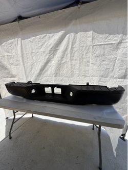 07-13 Toyota Tundra Black Rear Step Bumper Assembly w/o Parking Sensor Hole