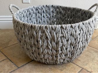 Storage basket