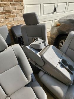 Toyota Tundra complete set of leather seats and more