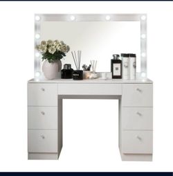 New Vanity Desk with Mirror and Drawers