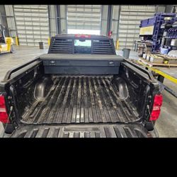 Camlocker toolbox and Rear window guard