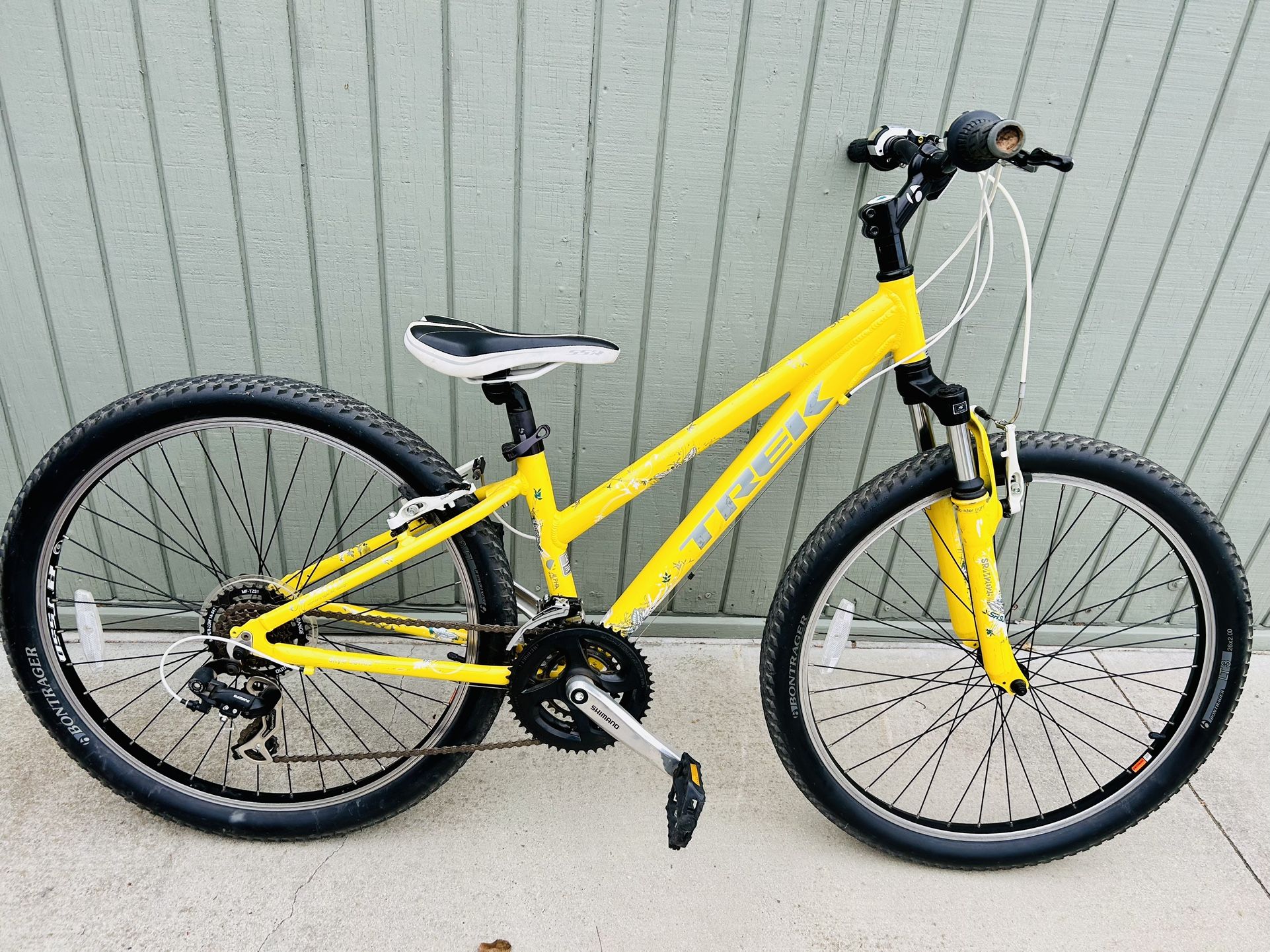 13” Trek Ladies Mountain Bike- Great Condition (rider 4’10”-5’3”)