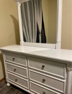 Ashley kaslyn drawer wood (vanity)