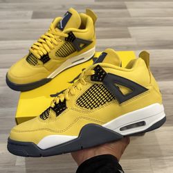 Jordan 4 Retro Mid Lightning