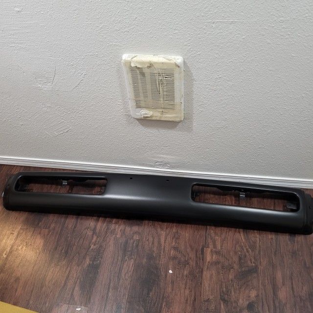 1995 Nissan Pickup Front Black Bumper