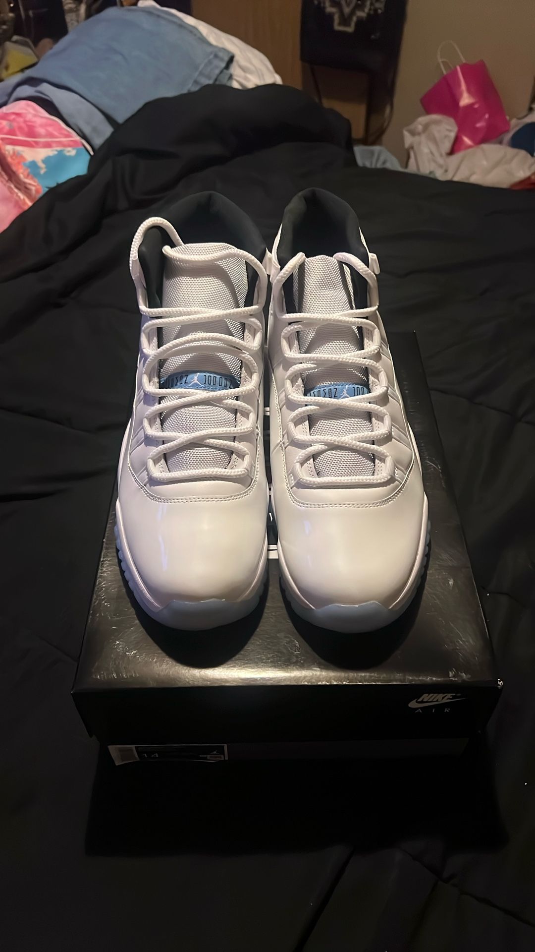 Air Jordan 11 Columbia