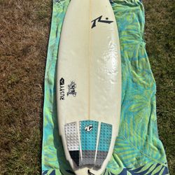 5’ Rusty Short board 