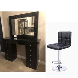 Vanity Set With Chair 