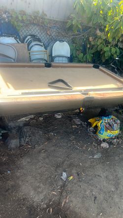 Pool table