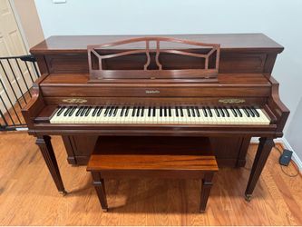 Upright piano