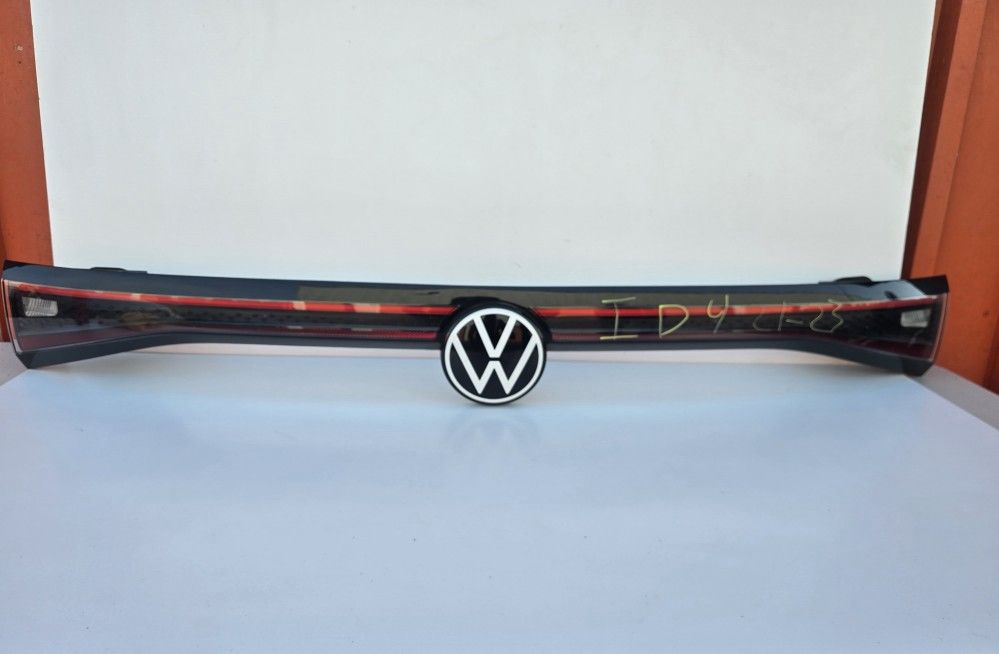 Volkswagen ID 4 Tail Lamp Liftgate 2021-2024