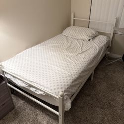 Twin Bed | White 