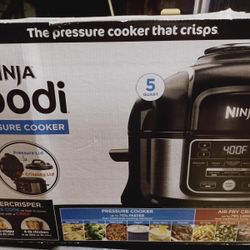 Ninja Foodi air fryer/ Pressure Cooker  NEW