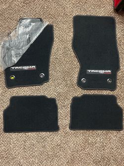 Toyota Tacoma Mats 4pc