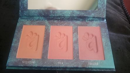 Alamar cosmetics blush trio